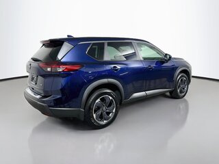 2024 Nissan Rogue SV — photo 3