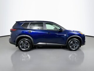 2024 Nissan Rogue SV — photo 2