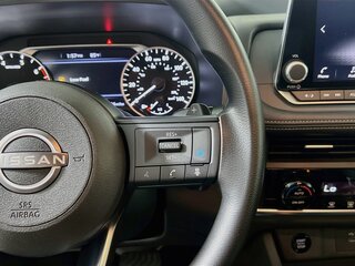 2024 Nissan Rogue SV — photo 17