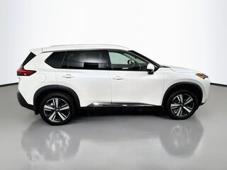 2023 Nissan Rogue SL — photo 2
