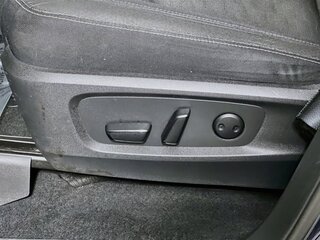2022 Nissan Pathfinder SV — photo 13