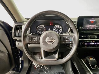 2022 Nissan Pathfinder SV — photo 15