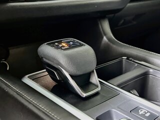 2022 Nissan Pathfinder SV — photo 21