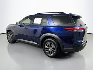 2022 Nissan Pathfinder SV — photo 5