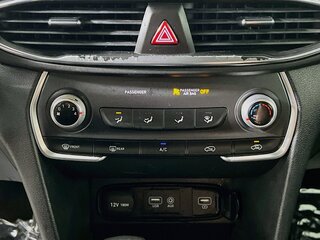 2020 Hyundai Santa Fe SE — photo 22