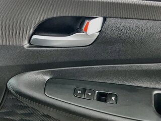 2020 Hyundai Santa Fe SE — photo 28