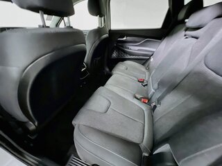 2020 Hyundai Santa Fe SE — photo 25