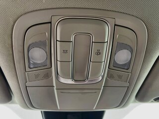 2020 Hyundai Santa Fe SE — photo 18