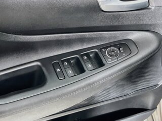 2020 Hyundai Santa Fe SE — photo 14
