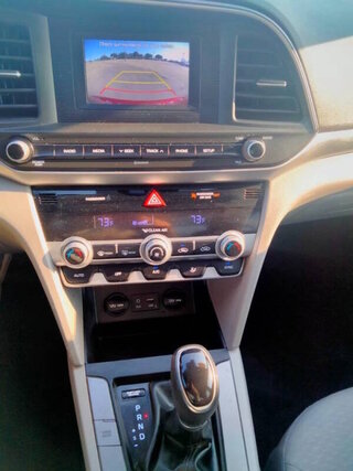2020 Hyundai Elantra SE — photo 15