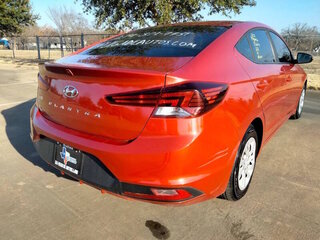 2020 Hyundai Elantra SE — photo 4