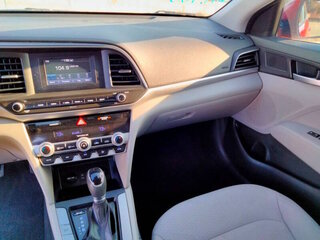2020 Hyundai Elantra SE — photo 16