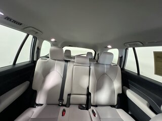 2025 Toyota Grand Highlander LE — photo 30