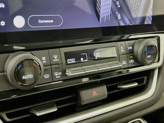 2025 Toyota Grand Highlander LE — photo 23