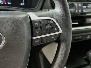 2025 Toyota Grand Highlander LE — photo 17