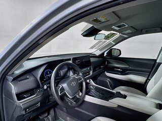 2025 Toyota Grand Highlander LE — photo 27