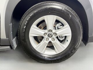 2025 Toyota Grand Highlander LE — photo 11