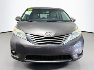 2013 Toyota Sienna Limited — photo 8