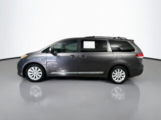 2013 Toyota Sienna Limited — photo 6
