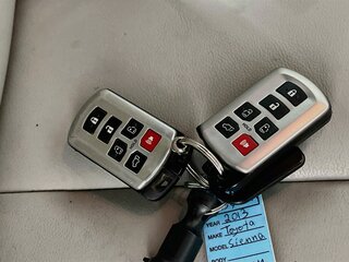 2013 Toyota Sienna Limited — photo 33