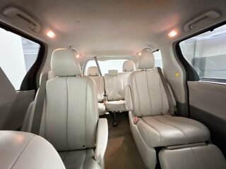 2013 Toyota Sienna Limited — photo 30
