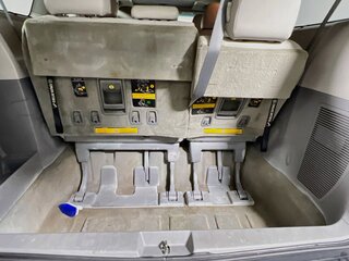 2013 Toyota Sienna Limited — photo 31