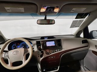 2013 Toyota Sienna Limited — photo 27