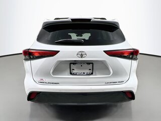2022 Toyota Highlander Limited — photo 4