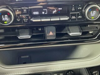 2022 Toyota Highlander Limited — photo 23