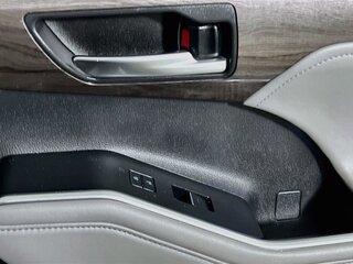 2022 Toyota Highlander Limited — photo 29