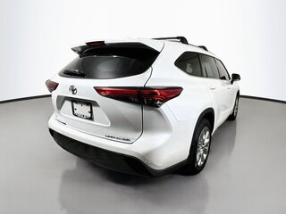 2022 Toyota Highlander Limited — photo 3