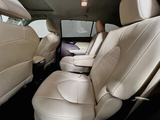 2022 Toyota Highlander XLE — photo 26