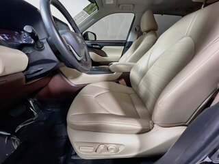 2022 Toyota Highlander XLE — photo 12