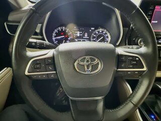 2022 Toyota Highlander XLE — photo 15
