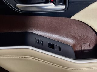 2022 Toyota Highlander XLE — photo 29