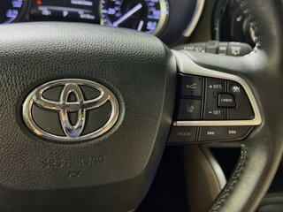 2022 Toyota Highlander XLE — photo 17