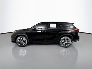 2022 Toyota Highlander XLE — photo 6