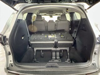 2025 Toyota Sienna XLE — photo 6