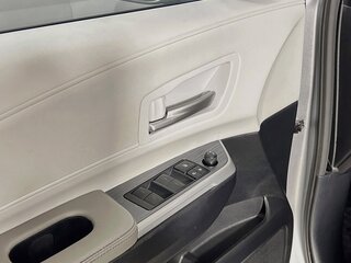 2025 Toyota Sienna XLE — photo 14