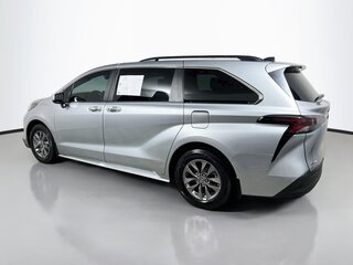 2025 Toyota Sienna XLE — photo 5