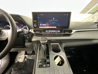 2025 Toyota Sienna XLE — photo 22