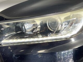 2018 Toyota Highlander SE — photo 9
