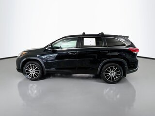 2018 Toyota Highlander SE — photo 6