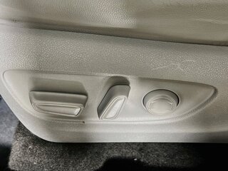 2023 Toyota Highlander XLE — photo 13