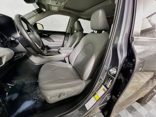 2023 Toyota Highlander XLE — photo 12
