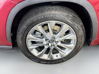 2023 Toyota Highlander Limited — photo 11