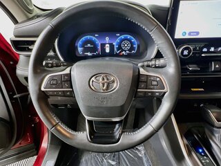2023 Toyota Highlander Limited — photo 15