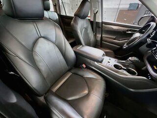 2023 Toyota Highlander Limited — photo 28