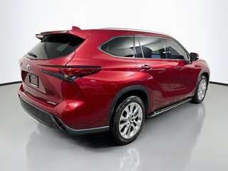 2023 Toyota Highlander Limited — photo 3