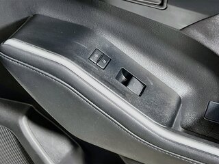 2025 Toyota Highlander LE — photo 29